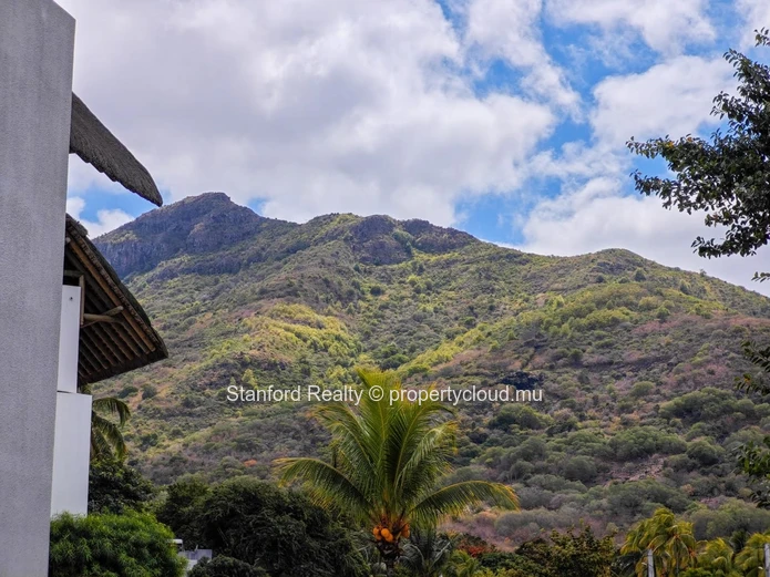 Beachfront Villa for Rent – 3 Bedrooms, Tamarin, West