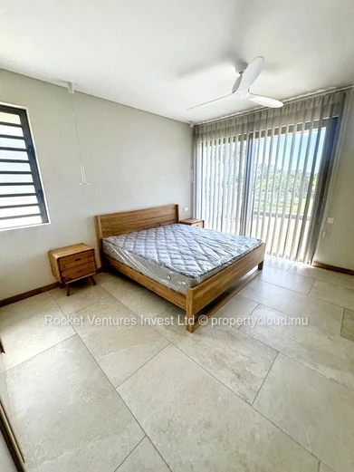 Luxury Seaside 4 Bedroom Villa in Azuri 