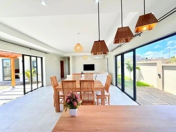 4 Bedroom Villa