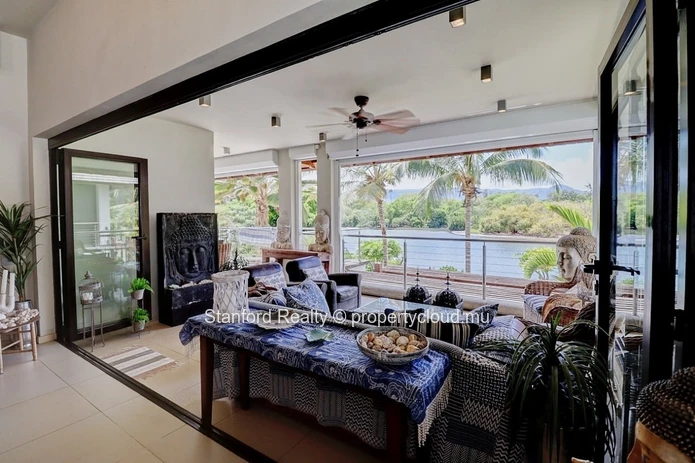 Beachfront Penthouse for Sale - 4 Bedrooms, Tamarin, West