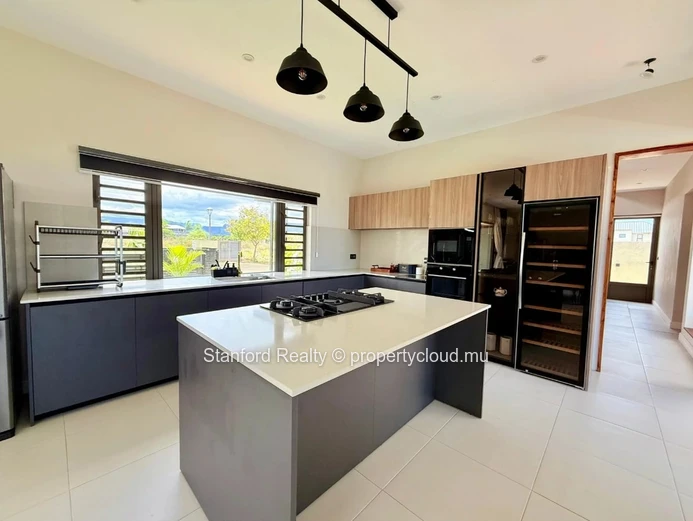 Luxury Villa with Mountain View for Sale - 3 Bedrooms, Tamarin, West (For Mauritians Only)