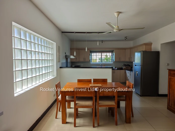 Apartment for Rent – 3 Bedrooms, Ground Floor