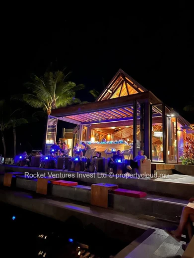Villa 2 bedrooms under Four Seasons Hotel management. East. Anahita. Super luxury settlement. 