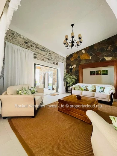 3-Bedroom Beachfront Villa – Calodyne
