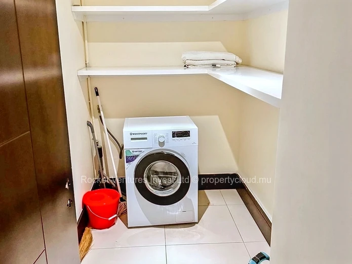 Rent. The apartment has 3 bedrooms. At the La Croisette complex. North. Grand Bay.