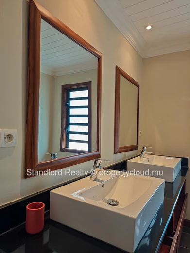 Premium 4-Bedroom Villa with Panoramic Ocean View in Belle Vue, North