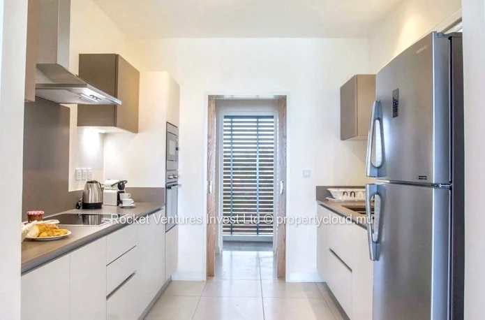 Luxury Beachfront Apartment in Pointe aux Canonniers  !