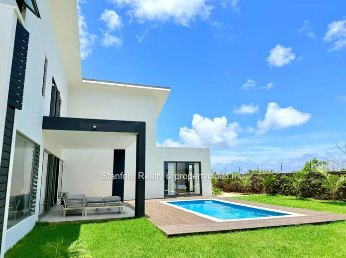 Luxury Villa with Mountain View for Sale - 3 Bedrooms, Tamarin, West (For Mauritians Only)
