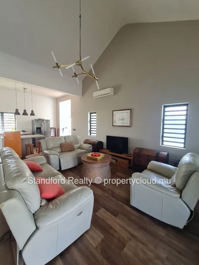 For Rent – 3-Bedroom Villa in Balaclava | Rs 120,000 / month (negotiable)