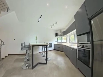 3 Bedroom Townhouse, Duplex