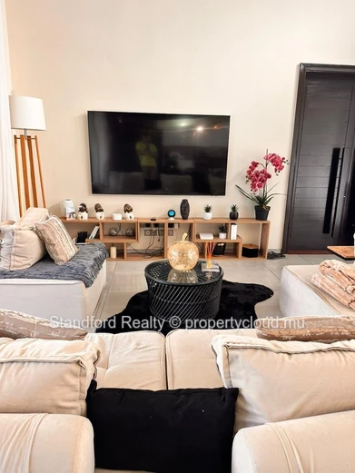3-Bedroom Villa for Rent – North, Balaclava