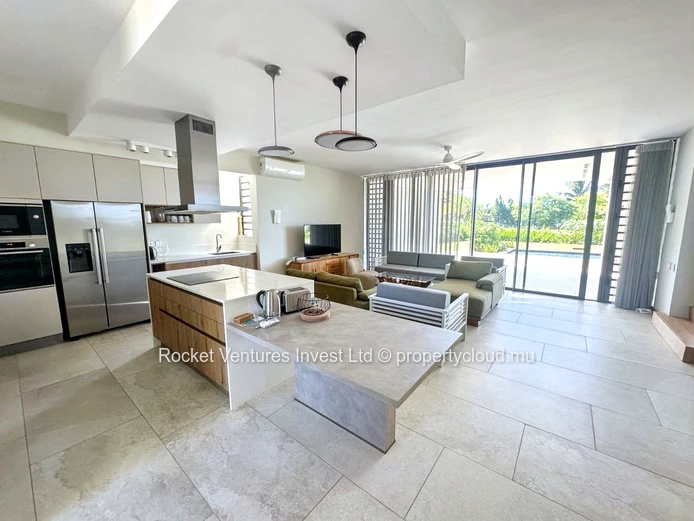 Luxury Seaside 4 Bedroom Villa in Azuri 