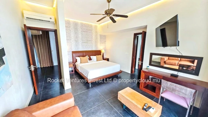 3-Bedroom Beachfront Villa for Rent, Pointe aux Canonniers – North