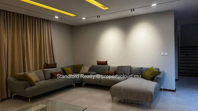 Sea-View Villa – 4 Bedrooms, Flic en Flac