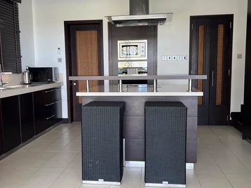 5 Bedroom Villa