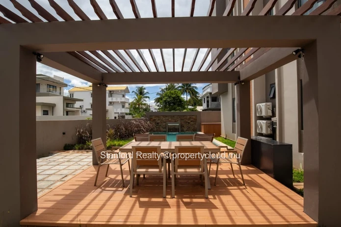 Penthouse for Sale - 3 Bedrooms, Flic en Flac, West