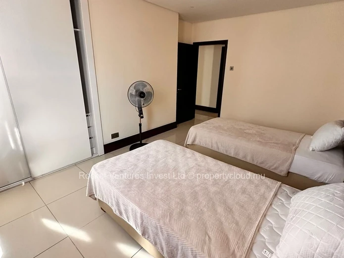 Rent. The apartment has 3 bedrooms. At the La Croisette complex. North. Grand Bay.