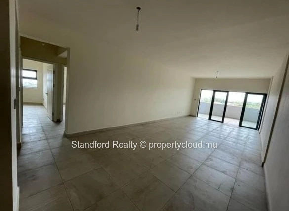 Spacious 3-Bedroom Sky Garden Apartment for sale with Panoramic Mountain View – Trianon